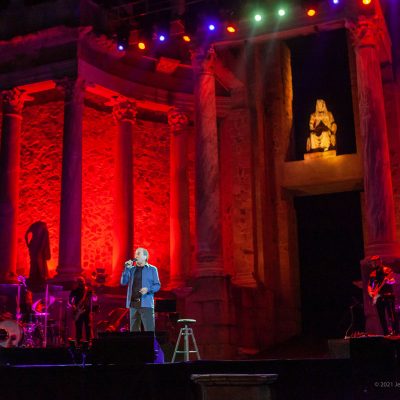STONE&MUSIC FESTIVAL 19/09/2021.- El cantante José Luis Perales ofrece un concierto en el Teatro Romano de Mérida en el marco del Stone Music. foto/ Jero Morales