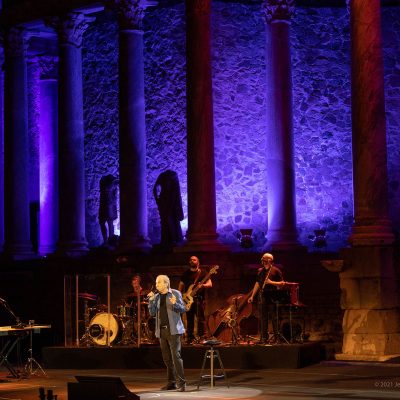STONE&MUSIC FESTIVAL 19/09/2021.- El cantante José Luis Perales ofrece un concierto en el Teatro Romano de Mérida en el marco del Stone Music. foto/ Jero Morales