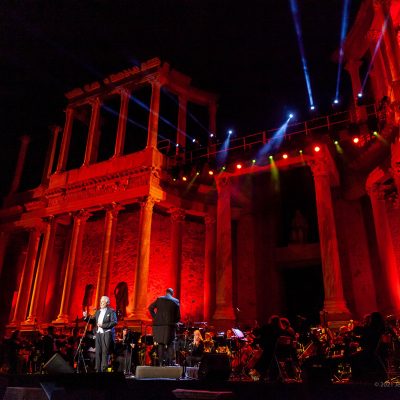 STONE&MUSIC FESTIVAL 25/09/2021.- Placido Domingo en el Teatro Romano de Mérida en el marco del Stone Music. foto/ Jero Morales